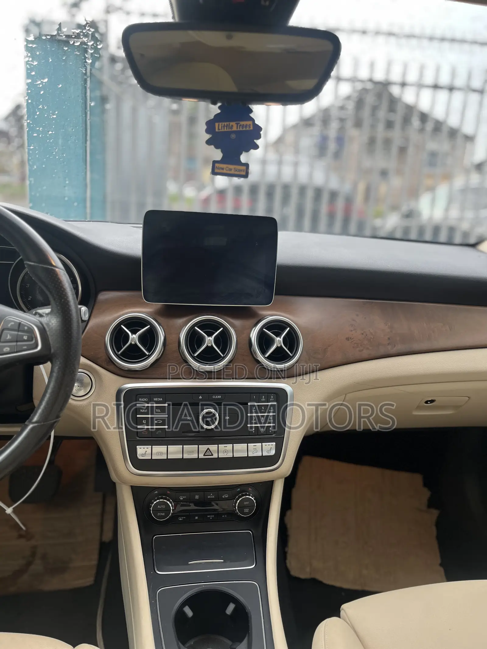 Mercedes-Benz GLA 250 2019 Blue
