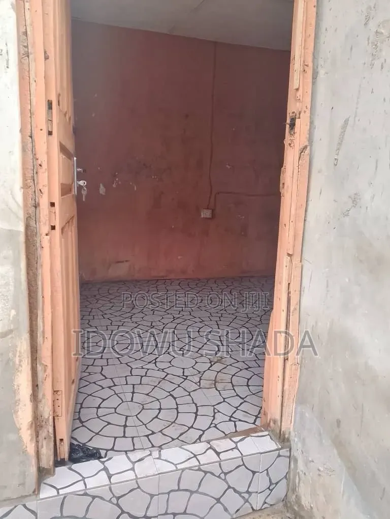 Mini Flat in Iju-Ishaga for rent