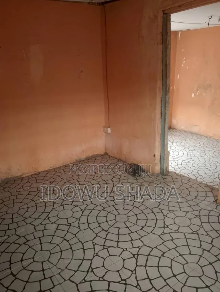 Mini Flat in Iju-Ishaga for rent