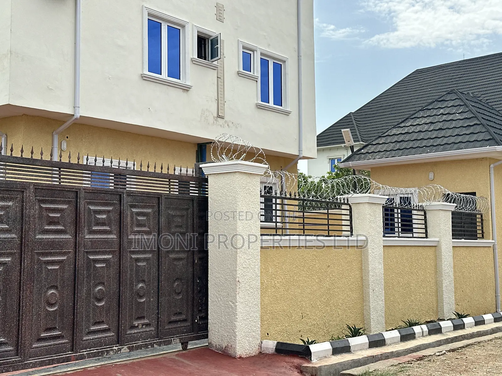 2bdrm Block of Flats in Fo1, Kubwa for rent