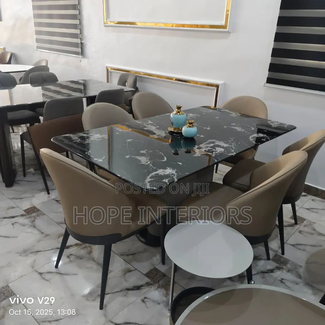 Glass Dinning by Six
