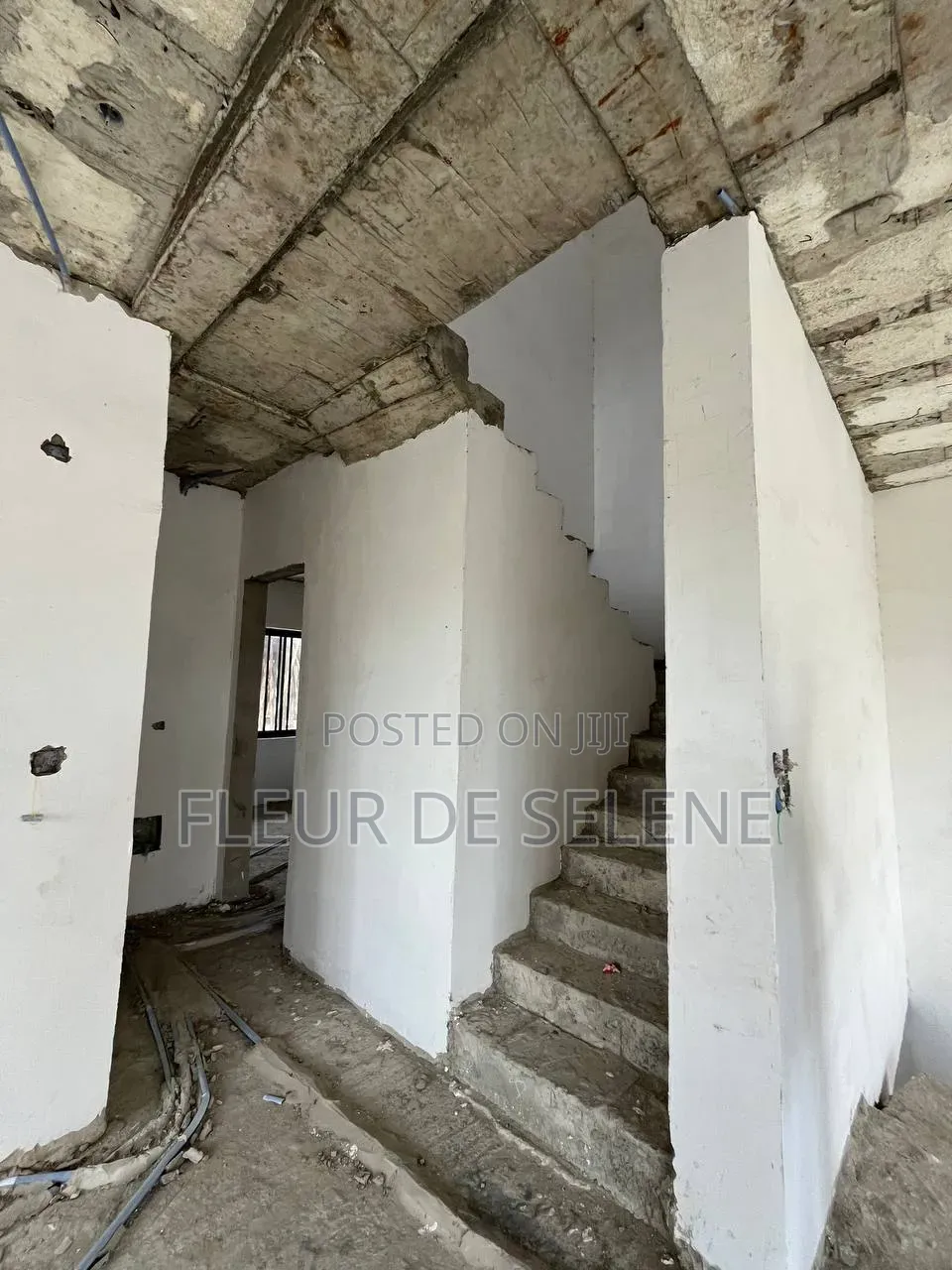 4bdrm Duplex in Vgc, Lagos Island / Lagos Island for sale