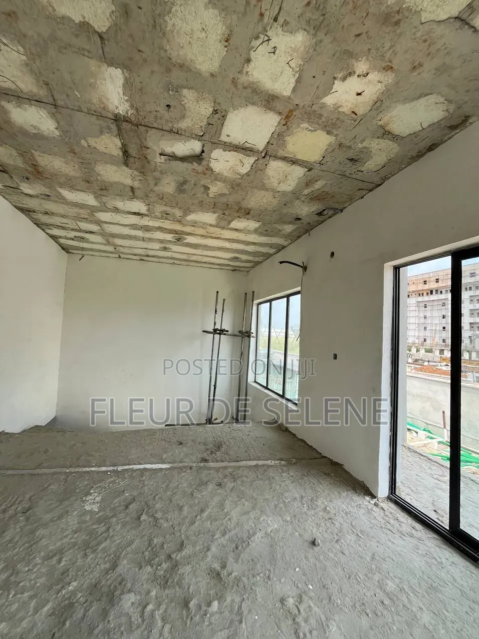 4bdrm Duplex in Vgc, Lagos Island / Lagos Island for sale