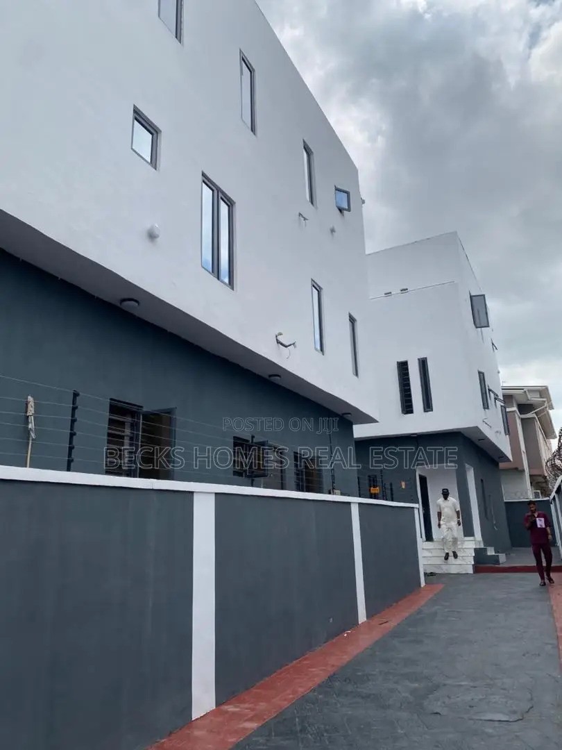 Furnished 4bdrm Duplex in Magodo Phase 1 for rent