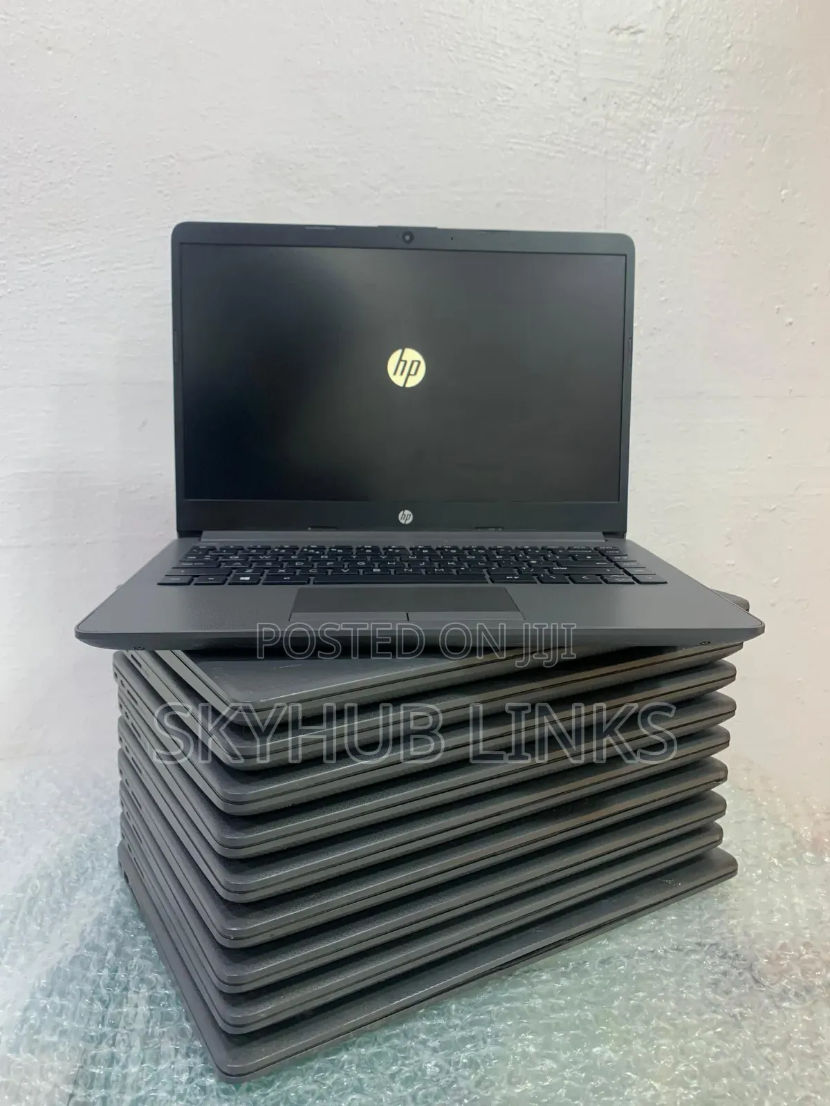 Laptop HP 240 G8 4GB AMD SSD 128GB