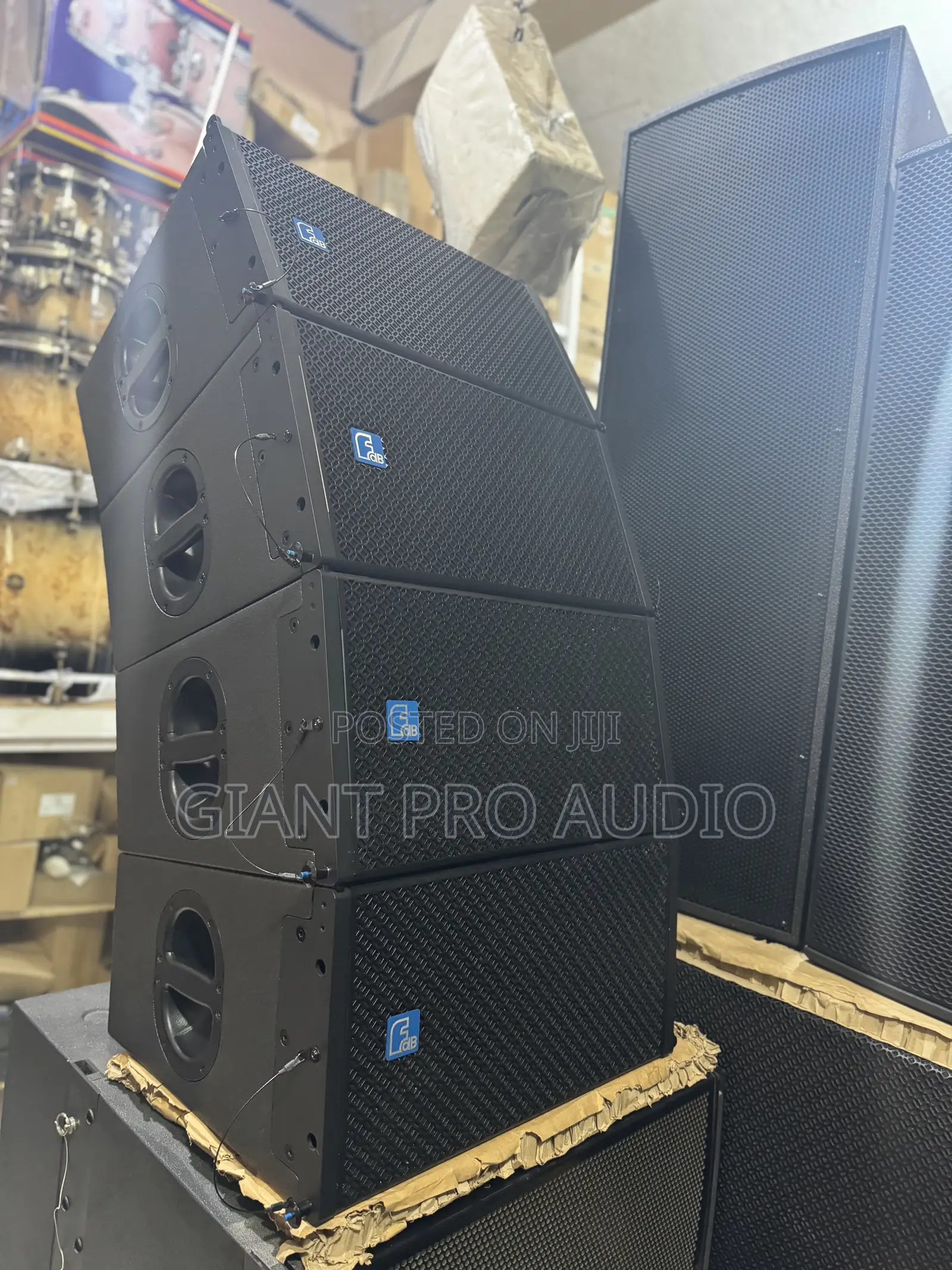 FDB Dla -408 Line Array Speaker 3 Way Linearray Speaker