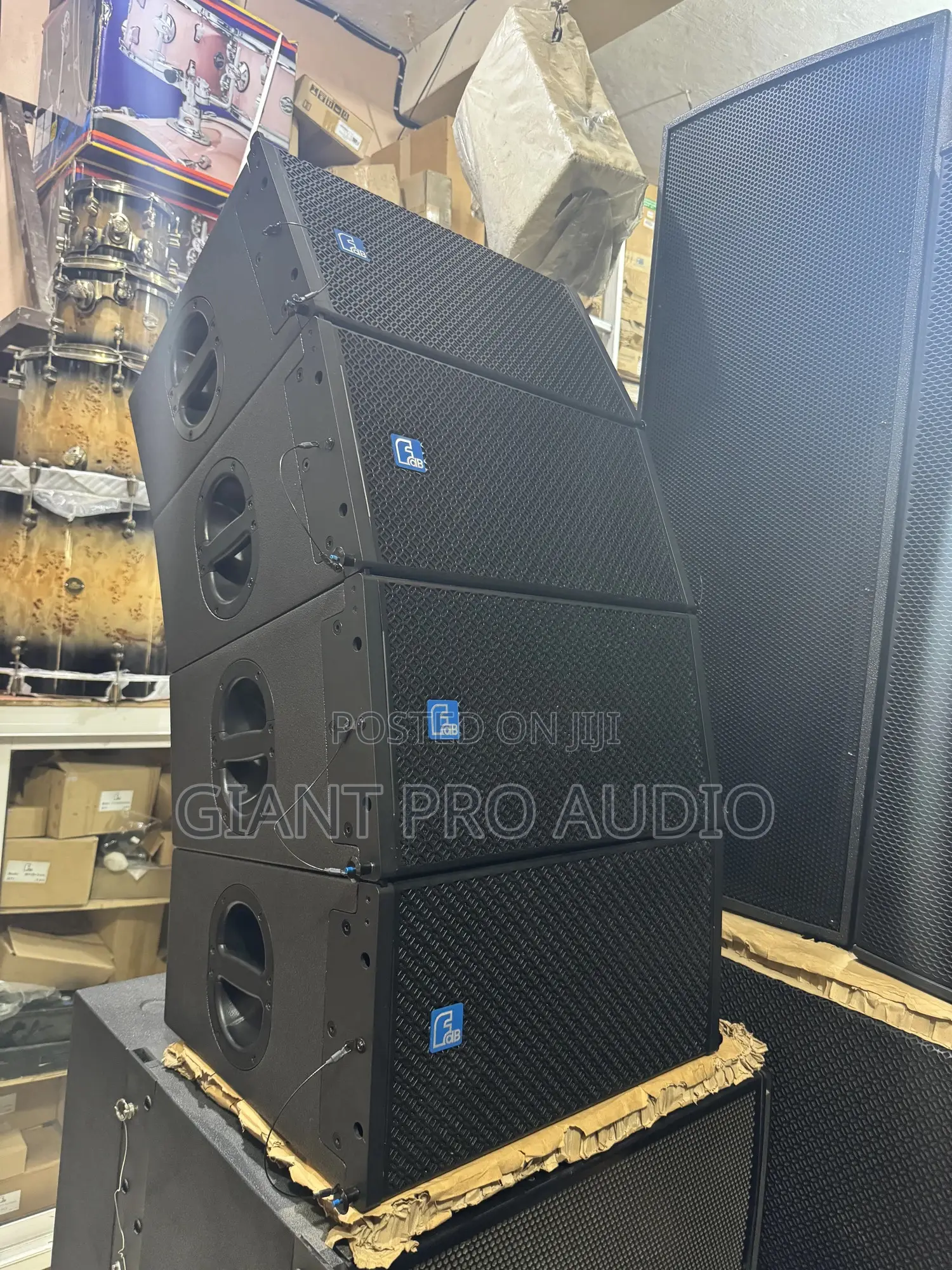 FDB Dla -408 Line Array Speaker 3 Way Linearray Speaker