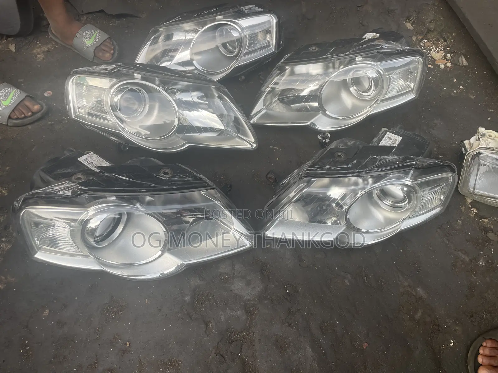 Headlights Volkswagen Passat Fsi 2007