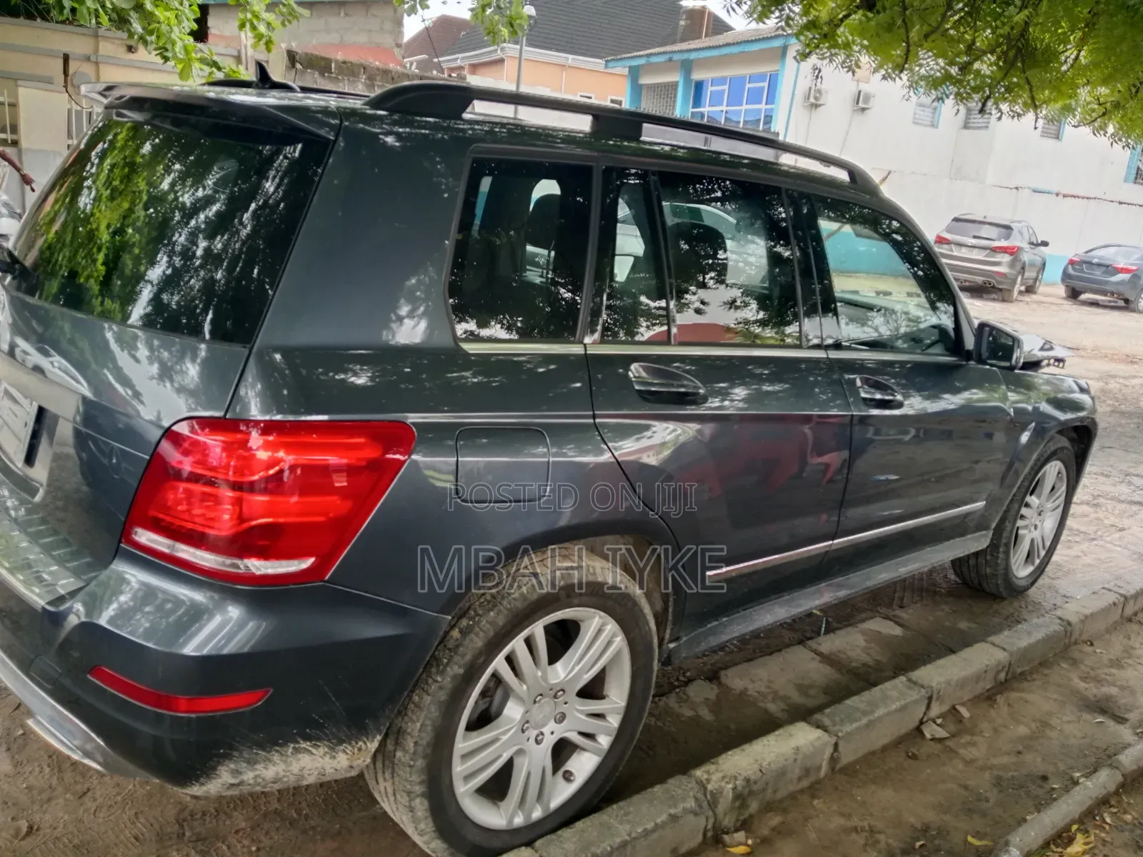Mercedes-Benz GLK-Class Base GLK 350 4dr AWD 4MATIC (3.5L 6cyl 7A) 2015