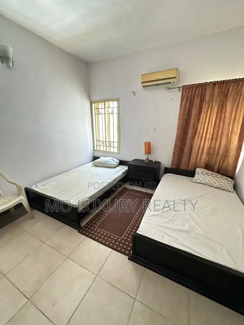 3bdrm Apartment in Lekki Phase 1 for rent