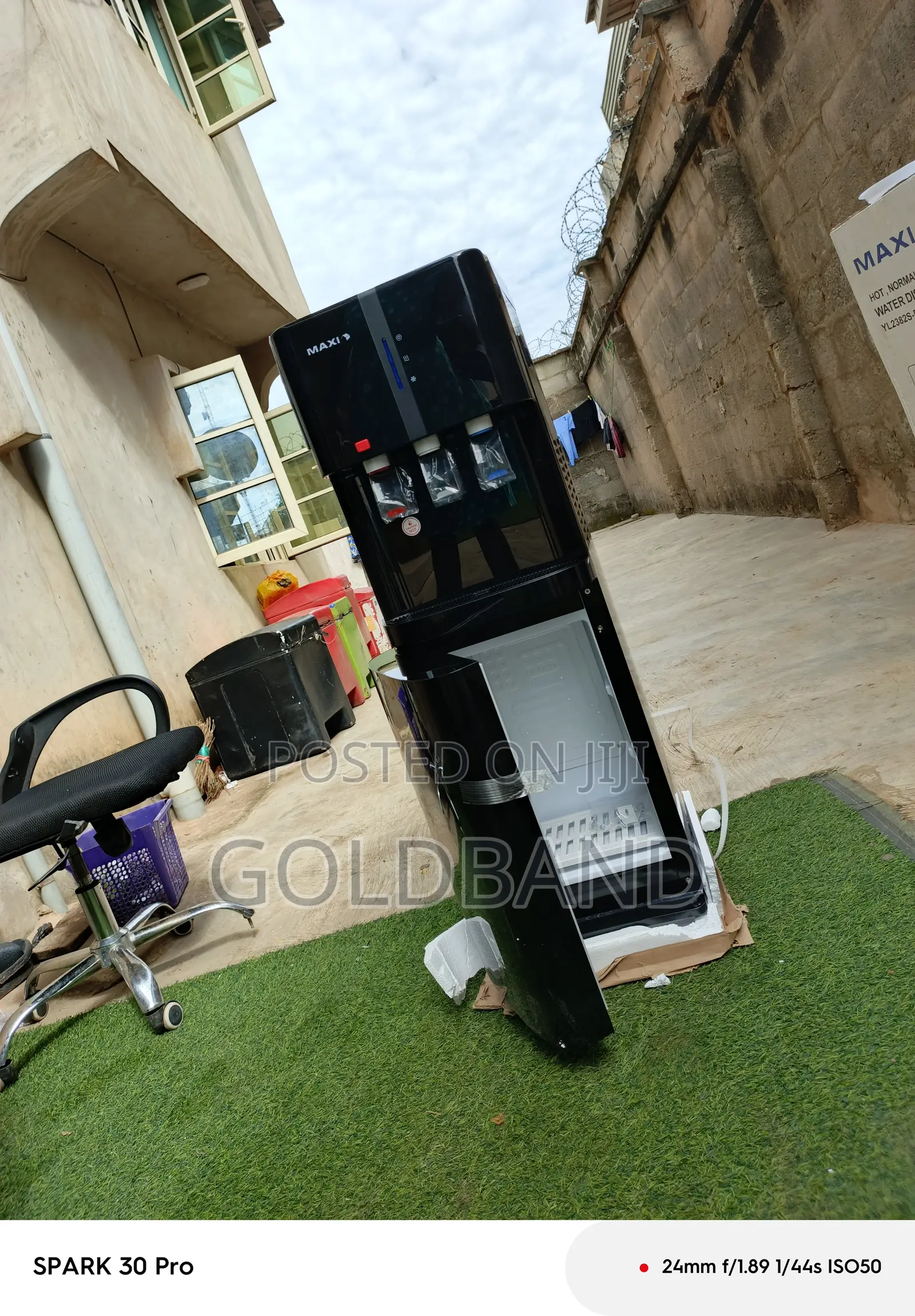 Maxi Yl2382s-B Hot Cold Drinking Dispenser