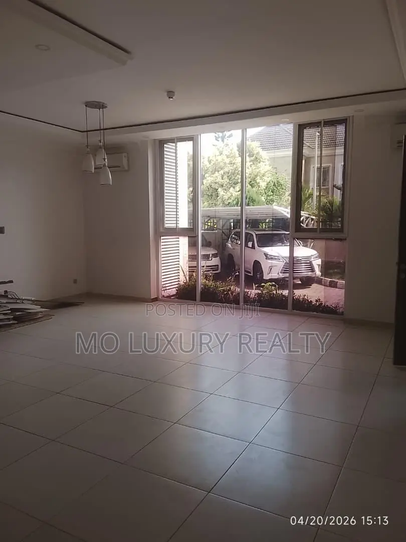 4bdrm Townhouse / Terrace in Banana Island for rent