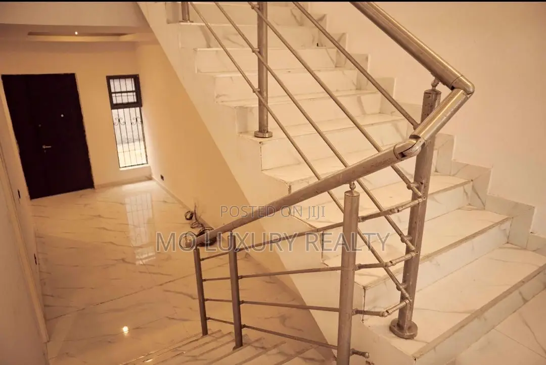4bdrm Townhouse / Terrace in Victoria Island for rent