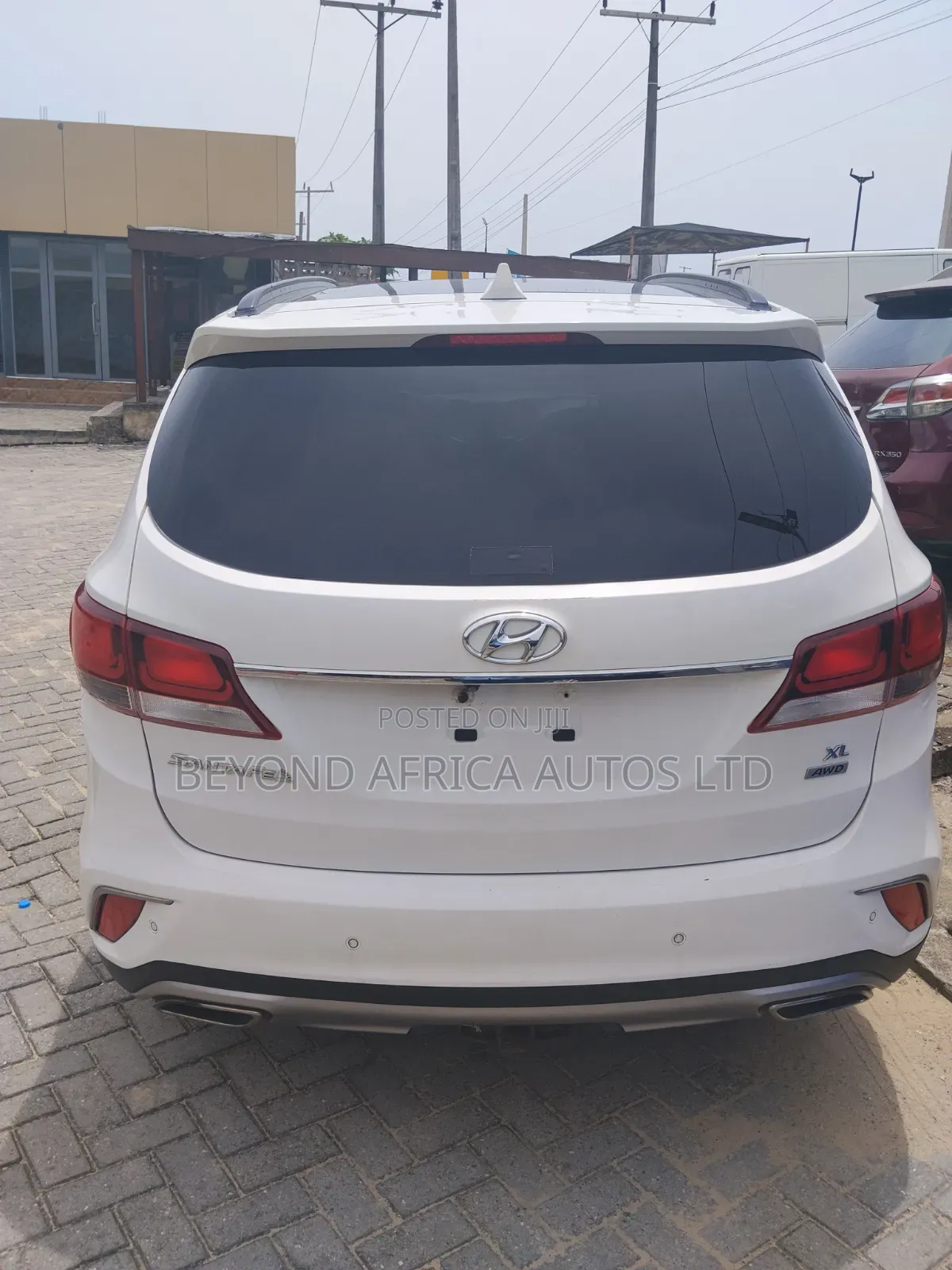 Hyundai Santa Fe 2017 White