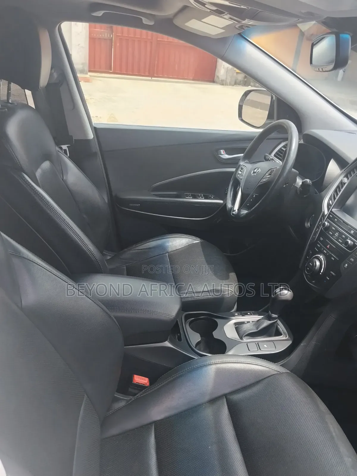Hyundai Santa Fe 2017 White