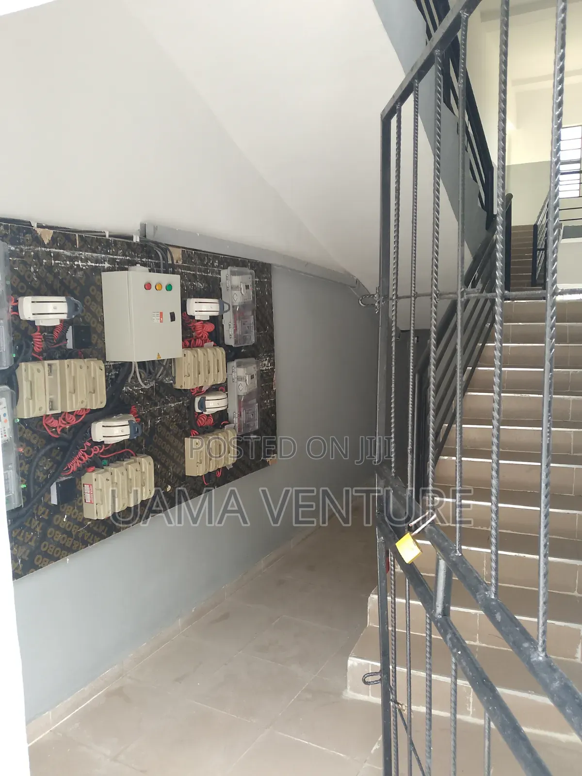 2bdrm Block of Flats in Aiyeteju for rent