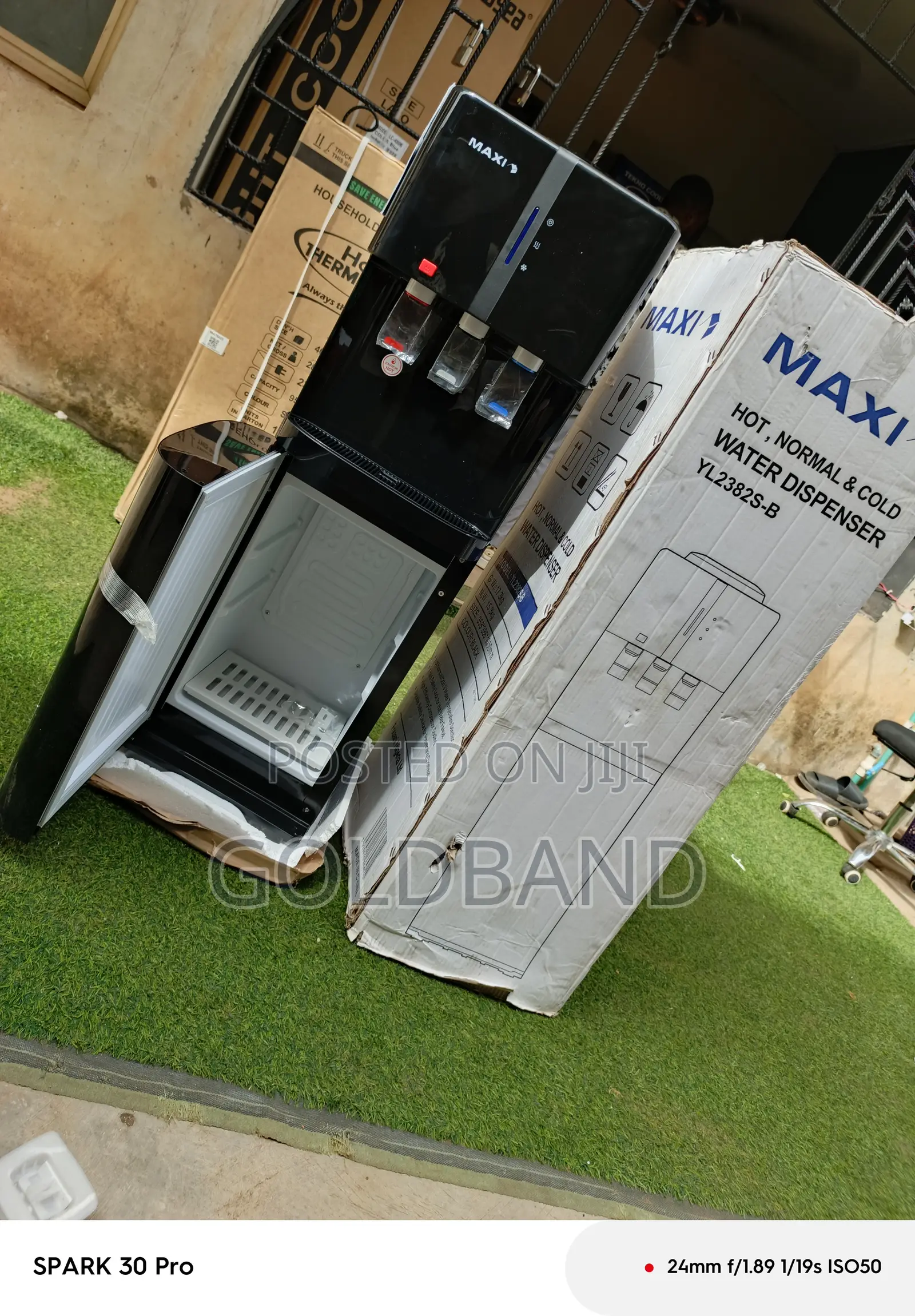 Maxi Yl2382s-B Water Dispenser With Cooling and Storage