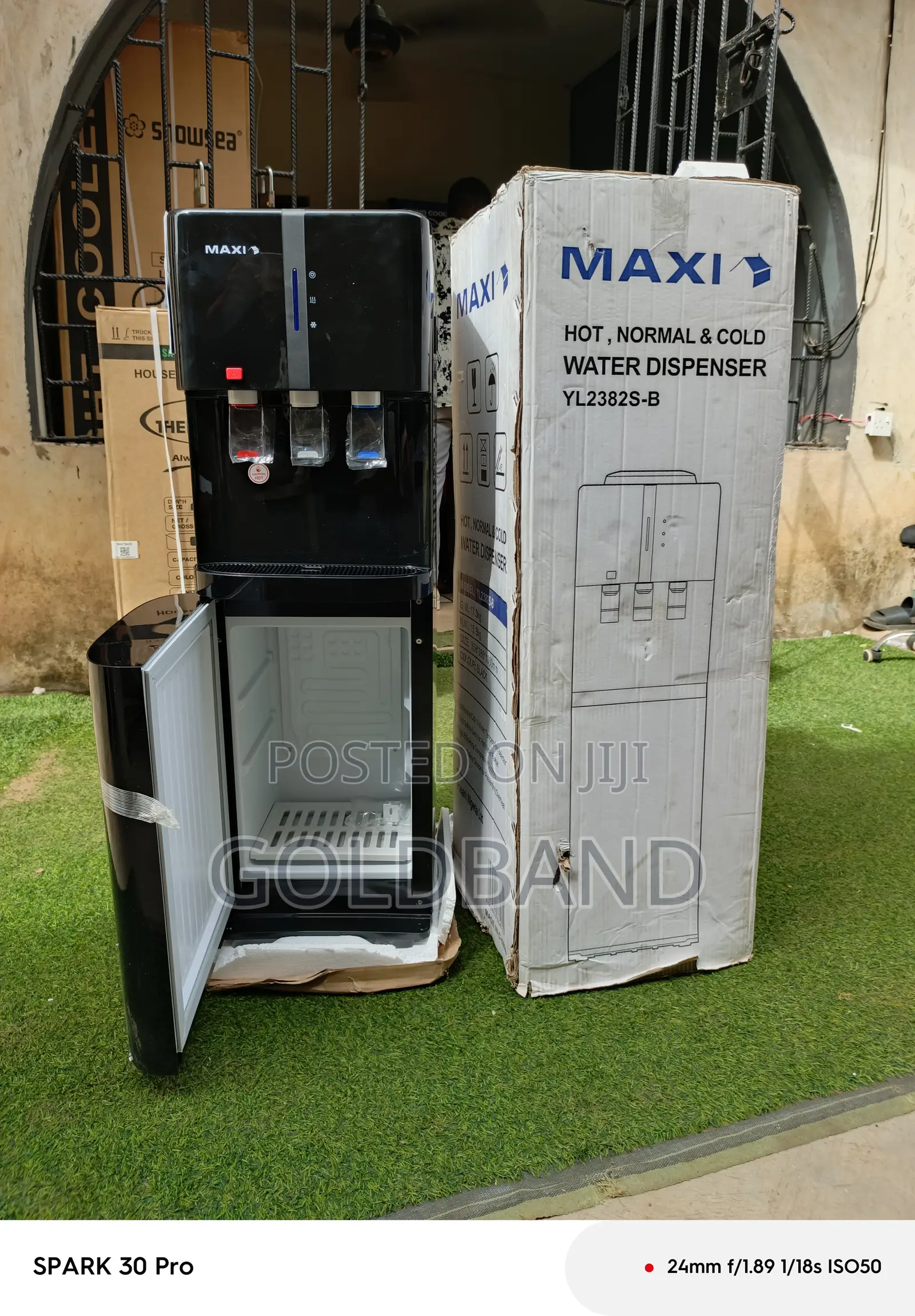 Maxi Yl2382s-B Water Dispenser Stable and Durable Build