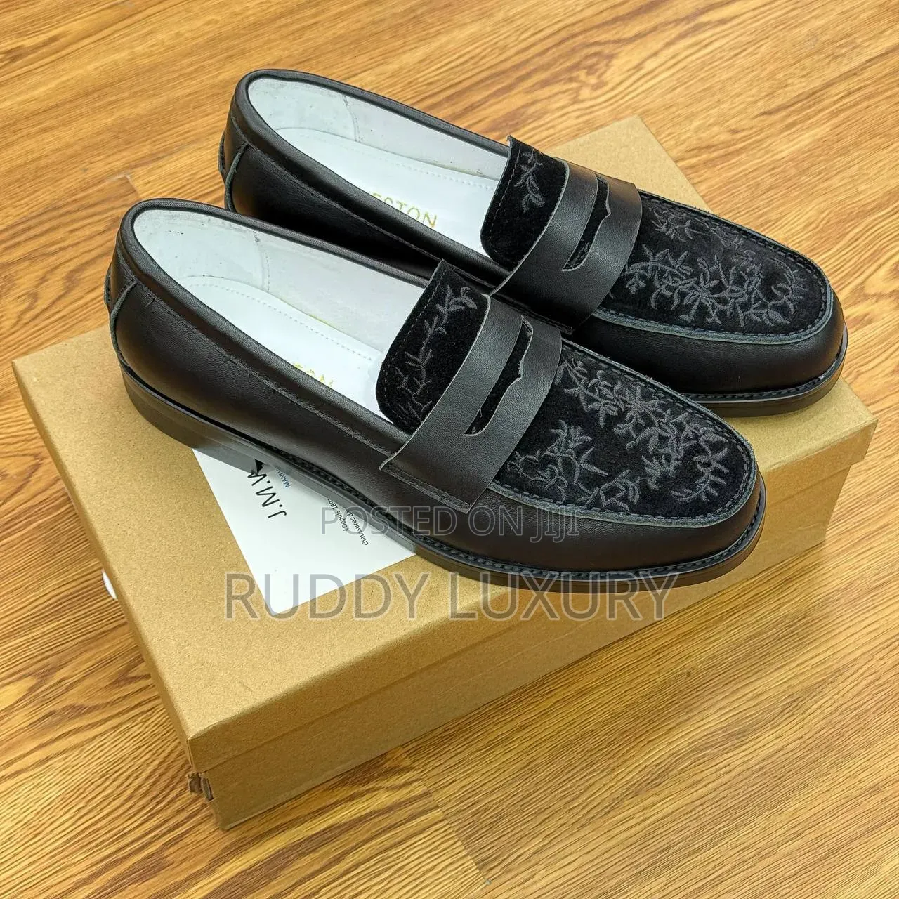 Textured Formal Loafers
