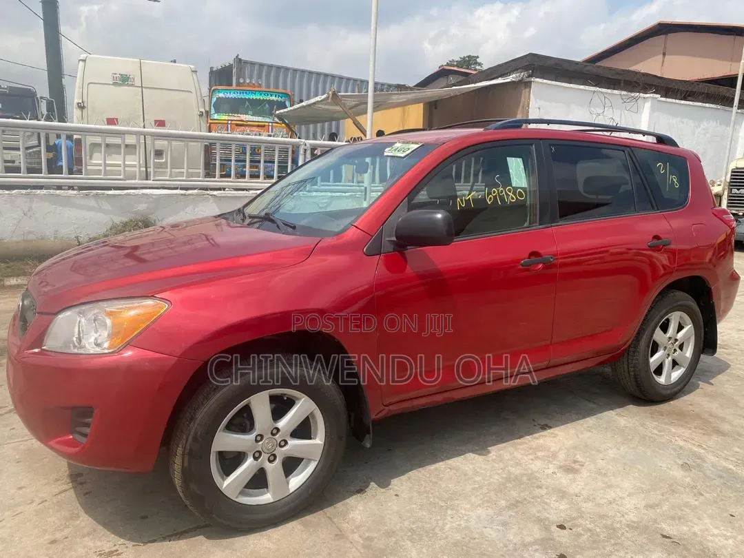 Toyota RAV4 2010 Red