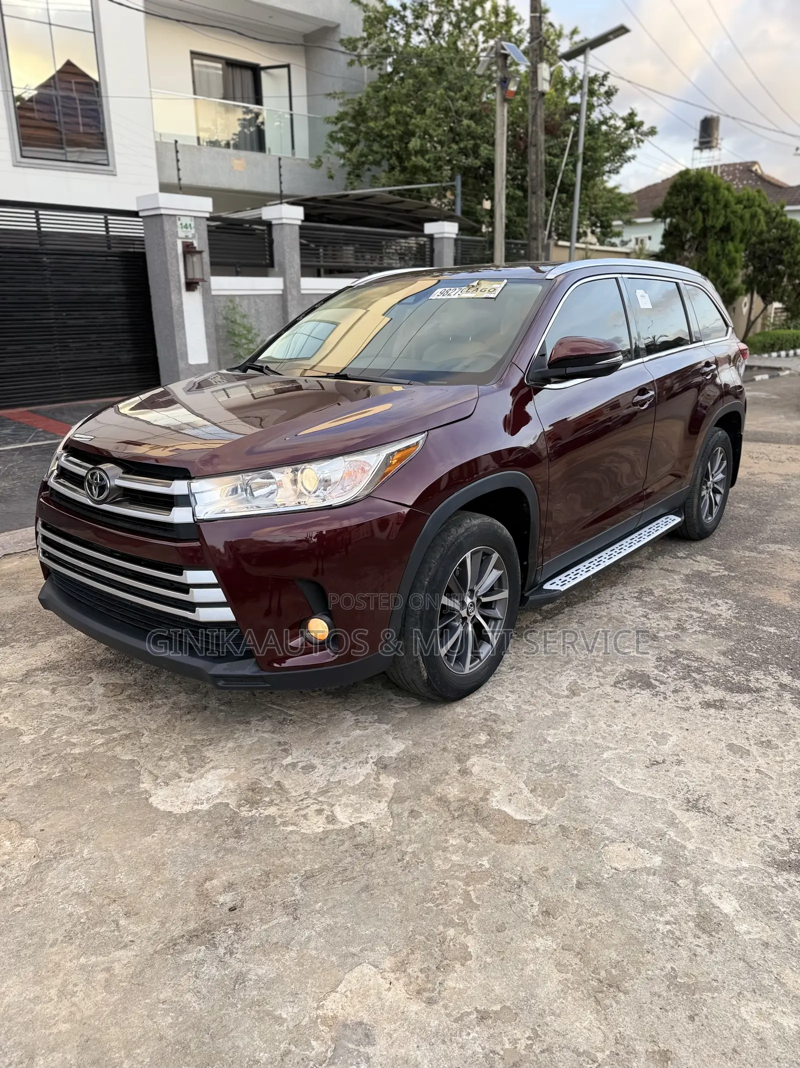 Toyota Highlander XLE 2019 Burgundy