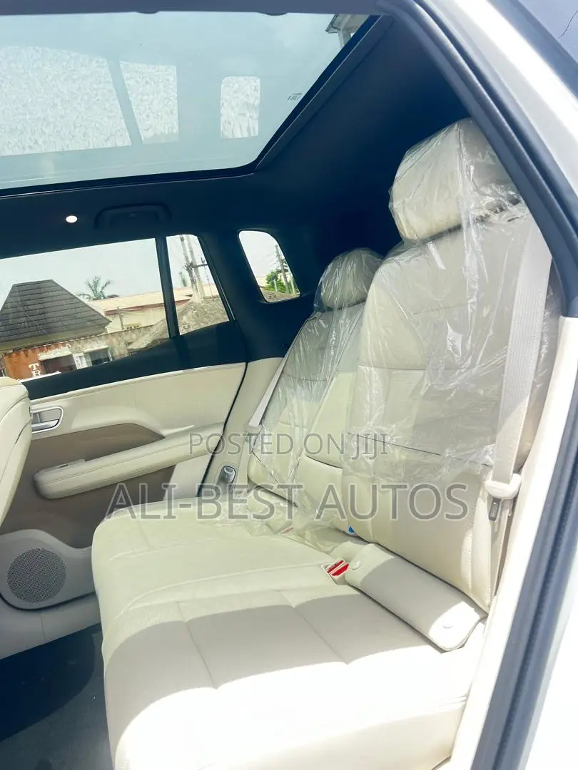 Toyota bZ3 2025 White