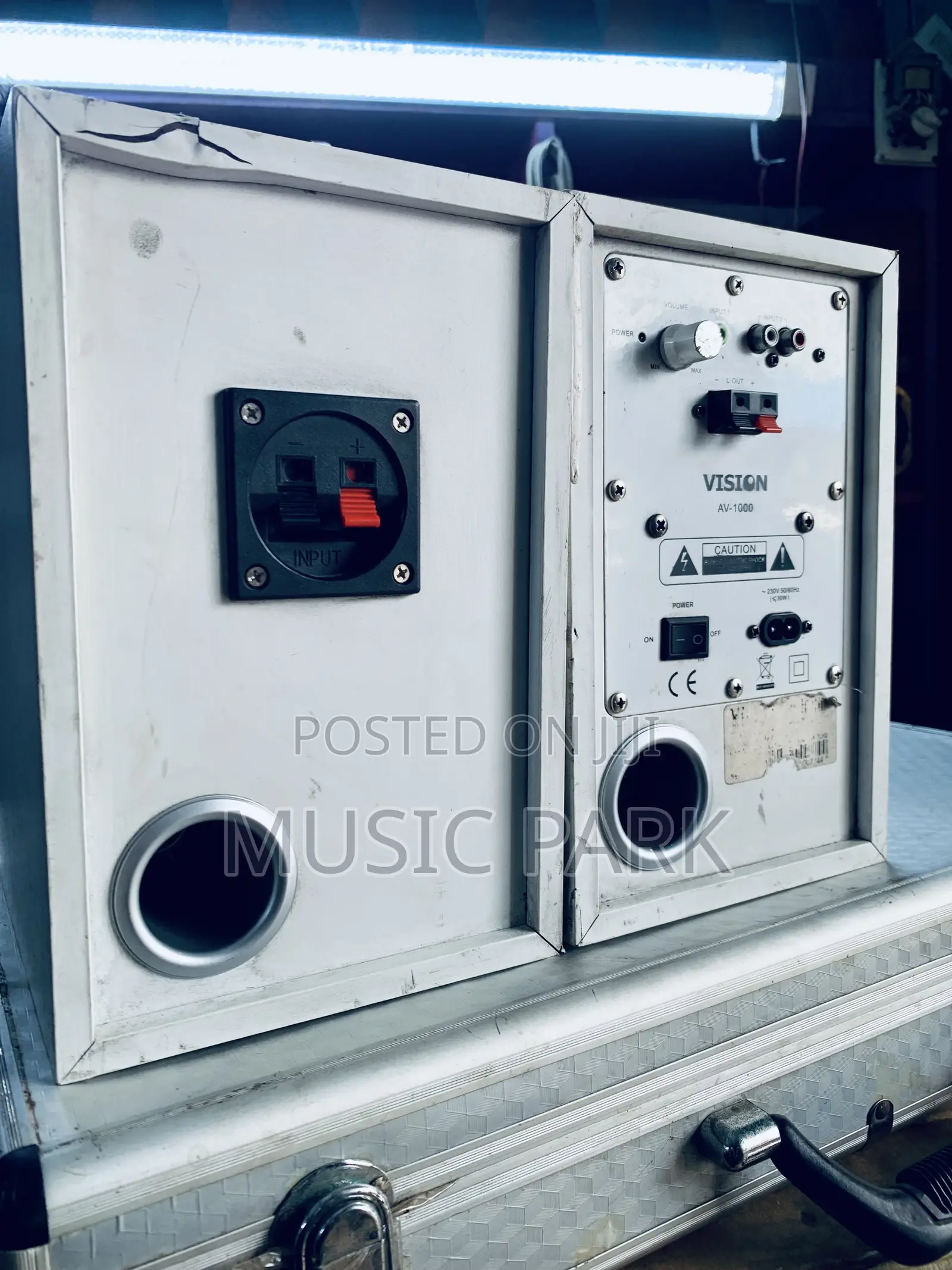 Vision Av-1000 Powered Studio Speakers Lagos
