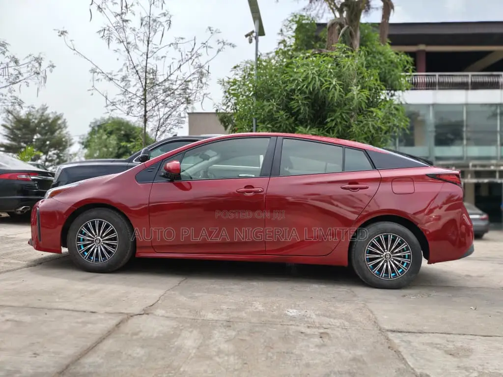 Toyota Prius 2020 Red