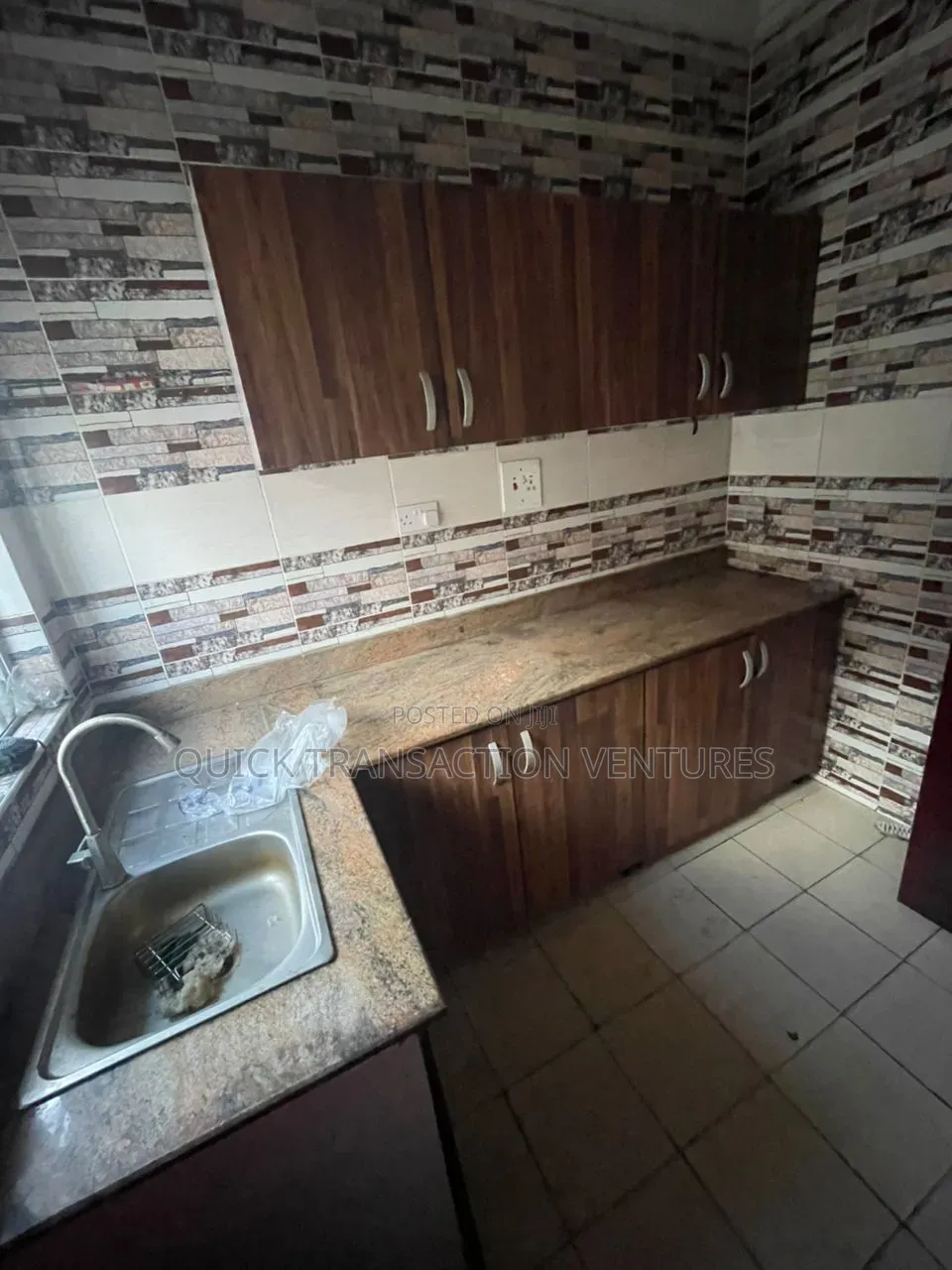 2bdrm Block of Flats in Bucknor for rent