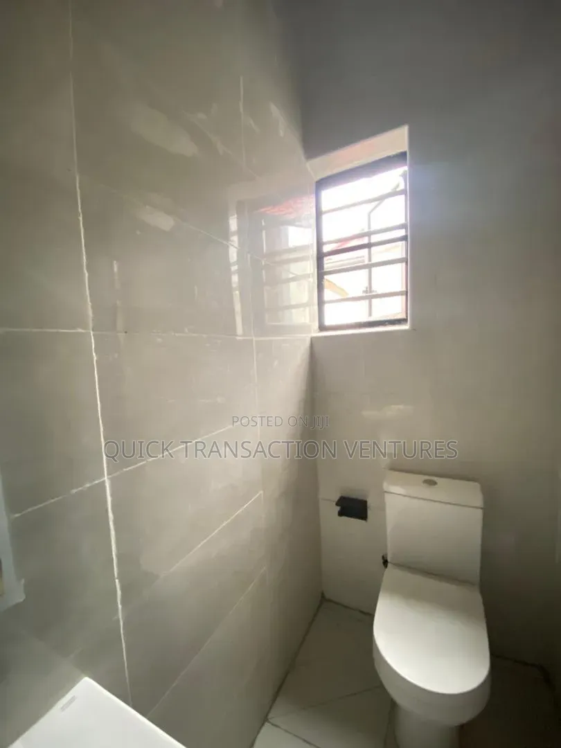 2bdrm Block of Flats in Bucknor for rent
