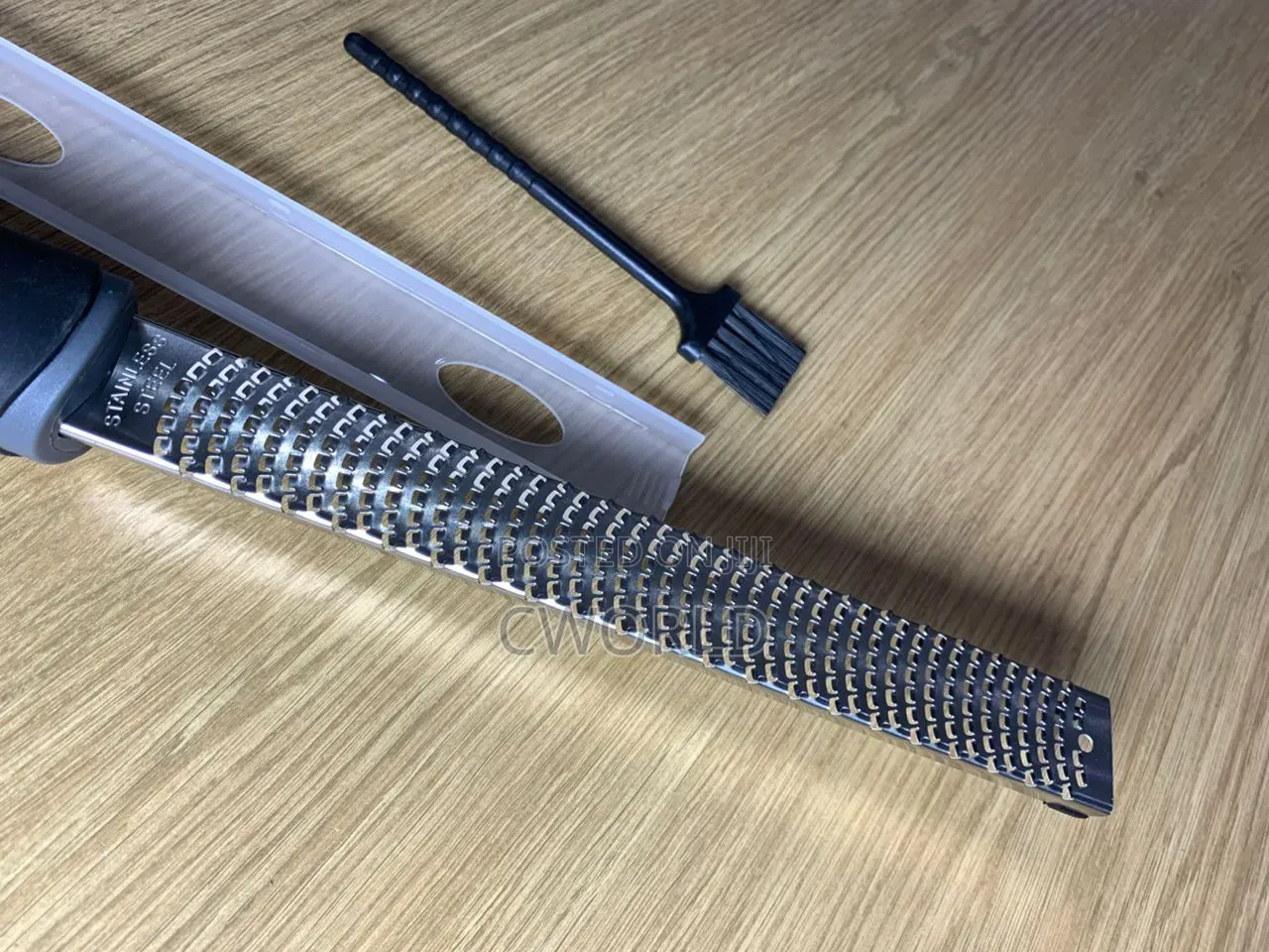 Stainless Steel Zester Grater With Cleaning Brush