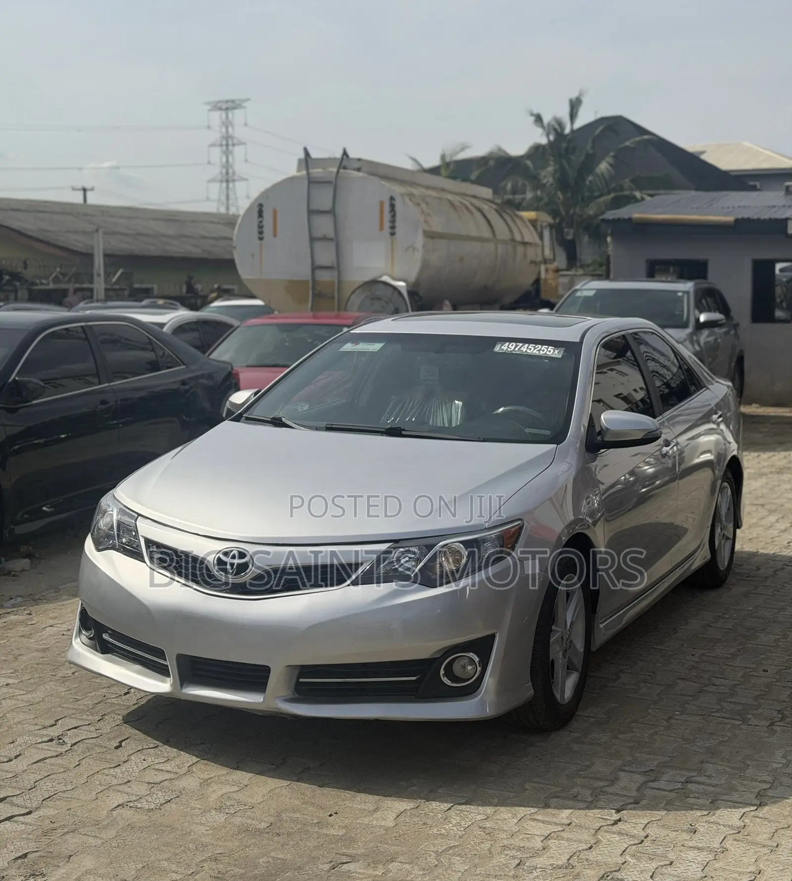 Toyota Camry SE 4dr Sedan (2.5L 4cyl 6A) 2013 Silver