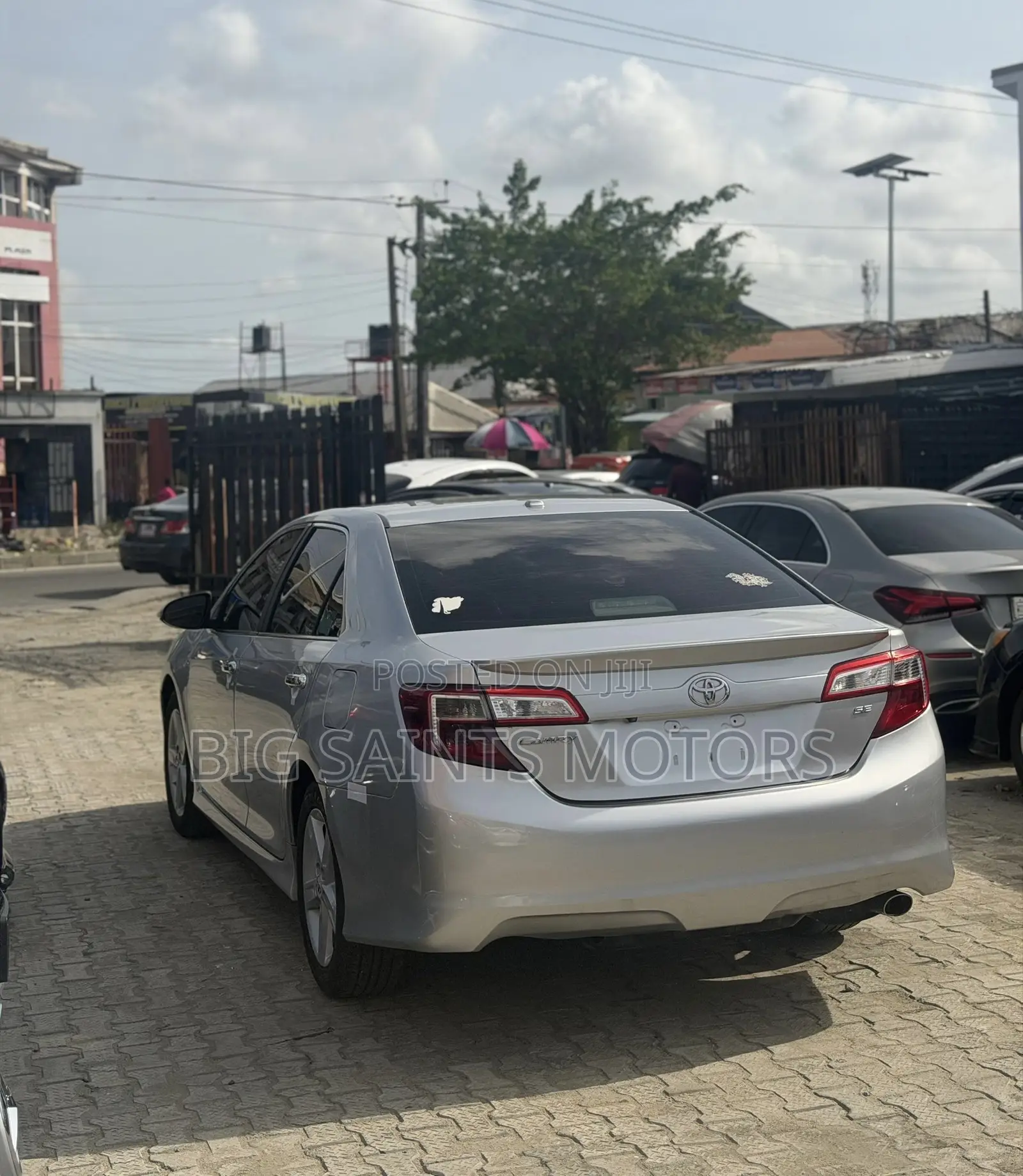 Toyota Camry SE 4dr Sedan (2.5L 4cyl 6A) 2013 Silver