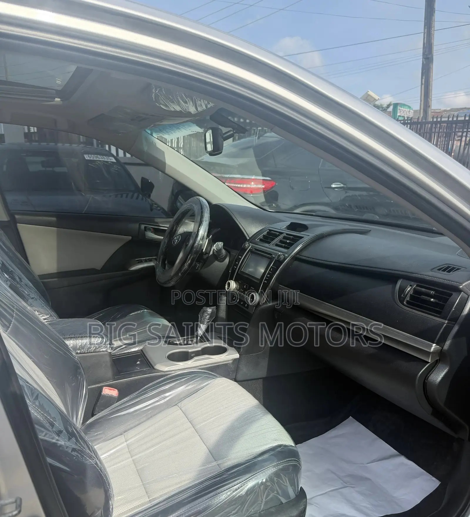 Toyota Camry SE 4dr Sedan (2.5L 4cyl 6A) 2013 Silver