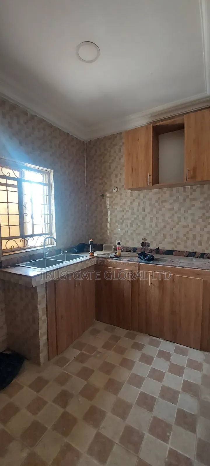 2bdrm Bungalow in Idu Industrial for rent