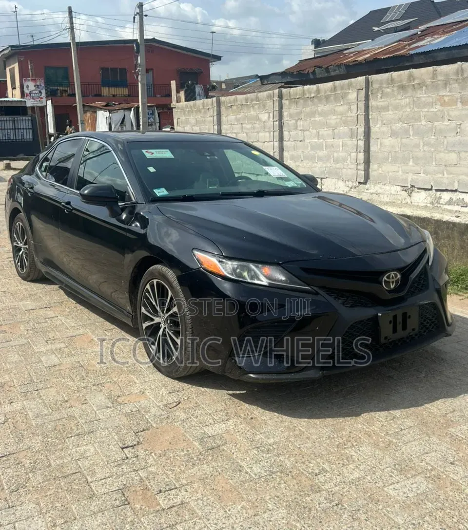 Toyota Camry 2018 Black