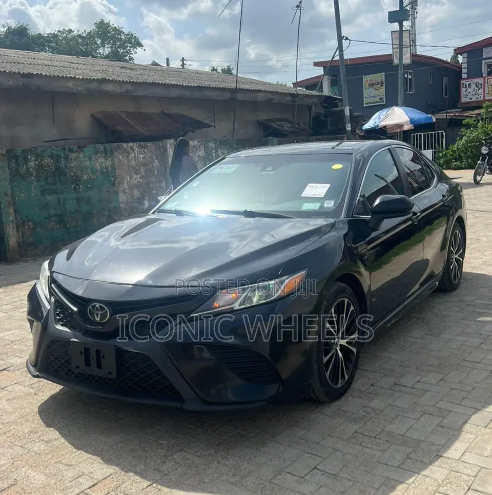 Toyota Camry 2018 Black