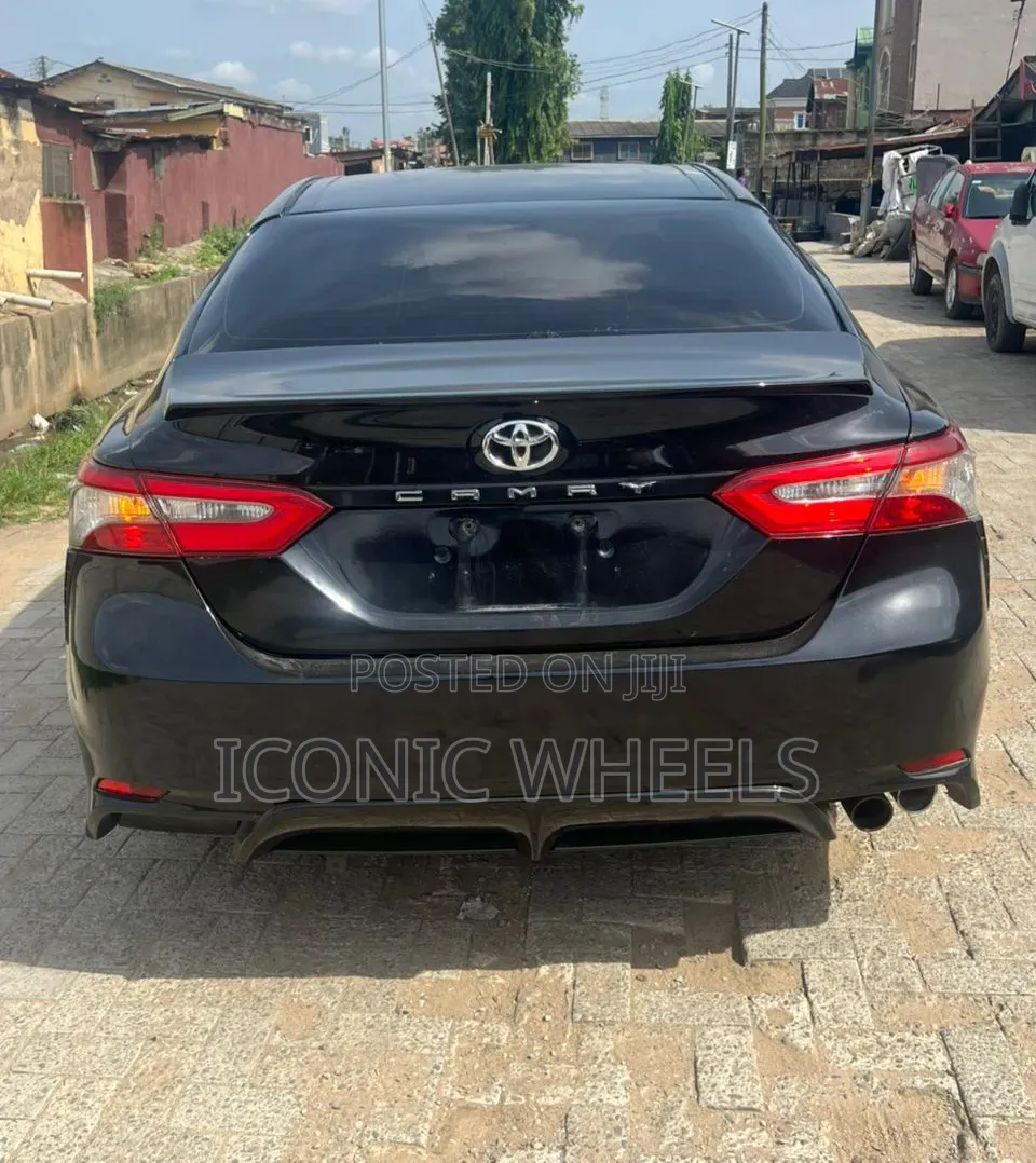 Toyota Camry 2018 Black