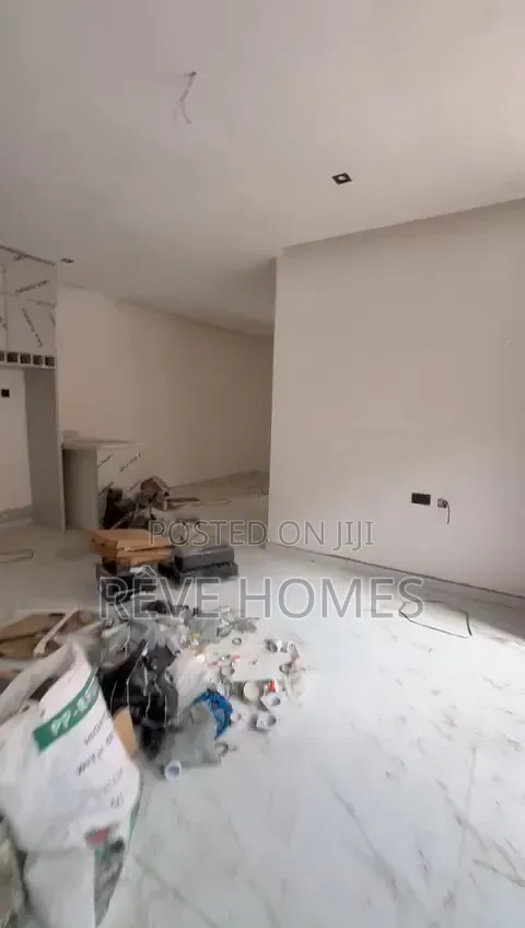 2bdrm Apartment in Fola Agoro for rent