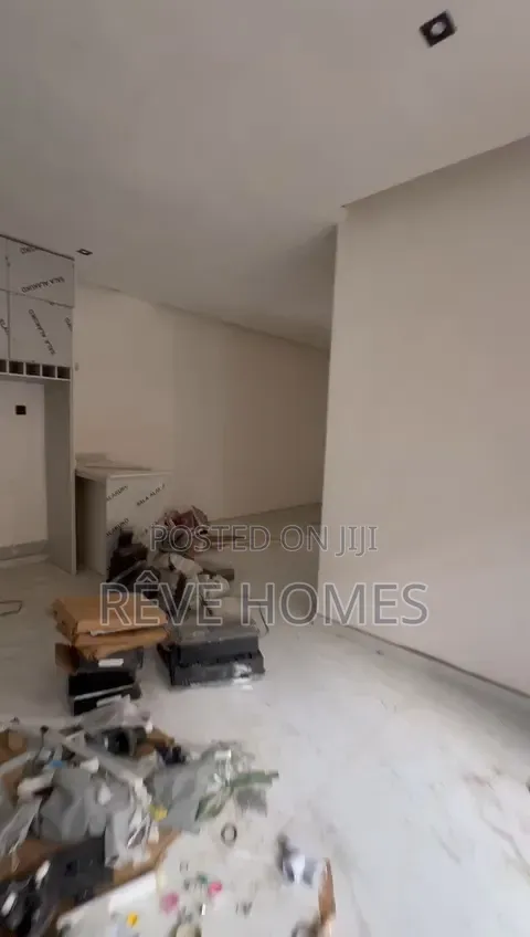 2bdrm Apartment in Fola Agoro for rent