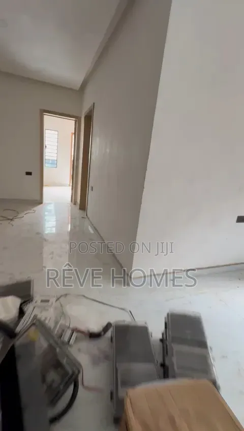 2bdrm Apartment in Fola Agoro for rent