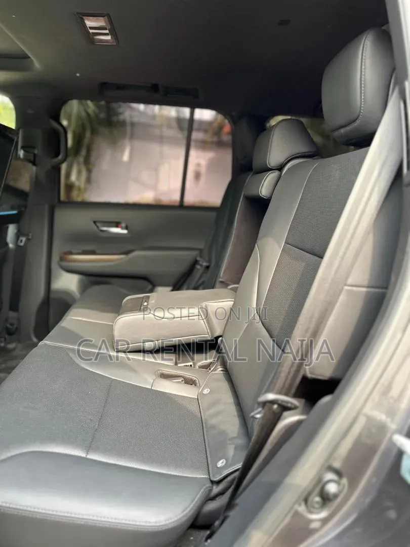 2025 Land Cruiser for Rental