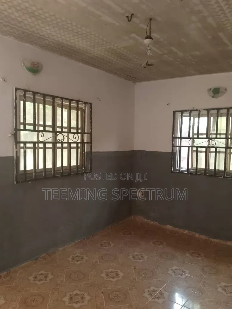 1bdrm Apartment in Benin City for rent