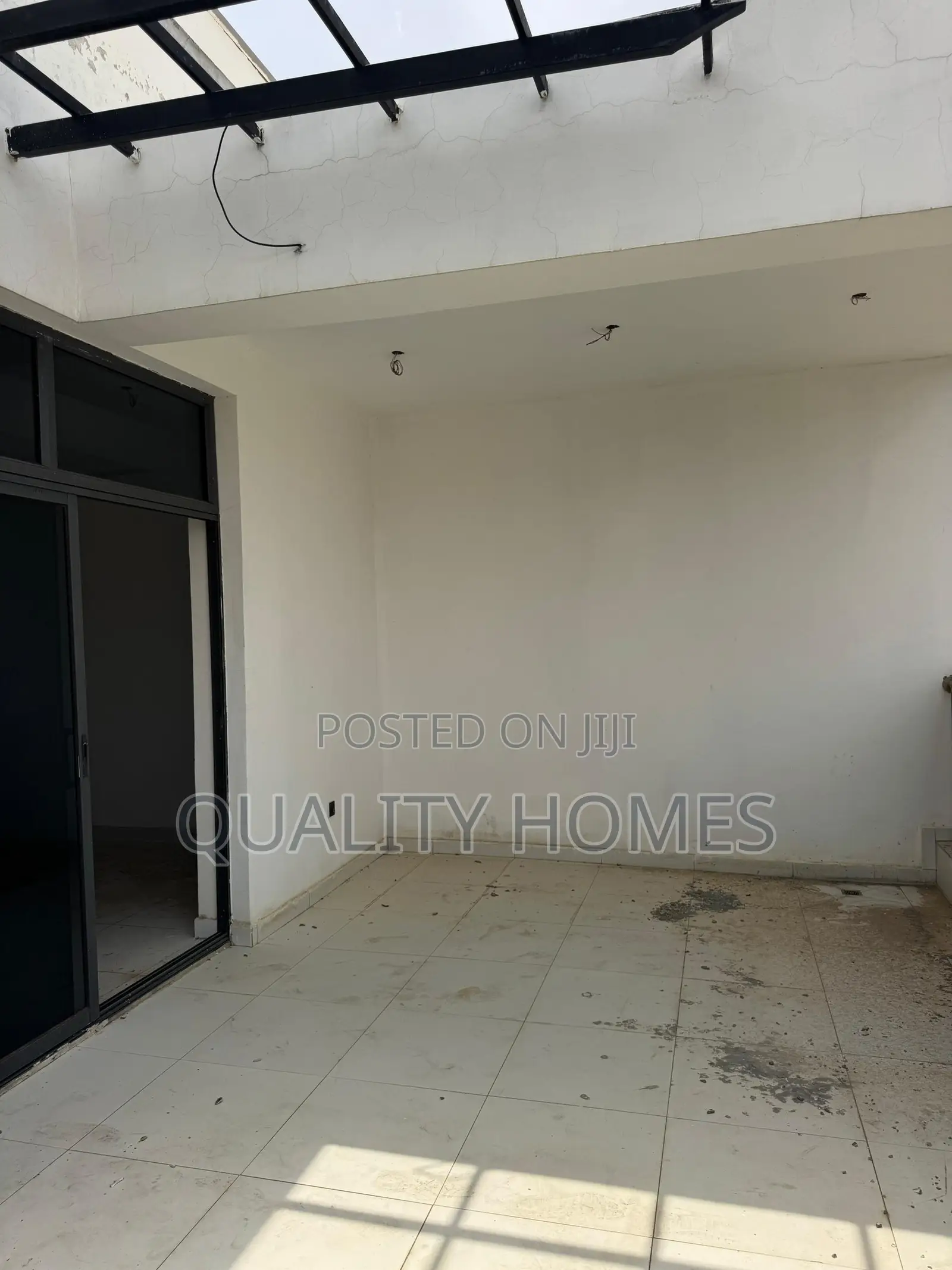 Furnished 20bdrm Duplex in Idu Industrial for sale
