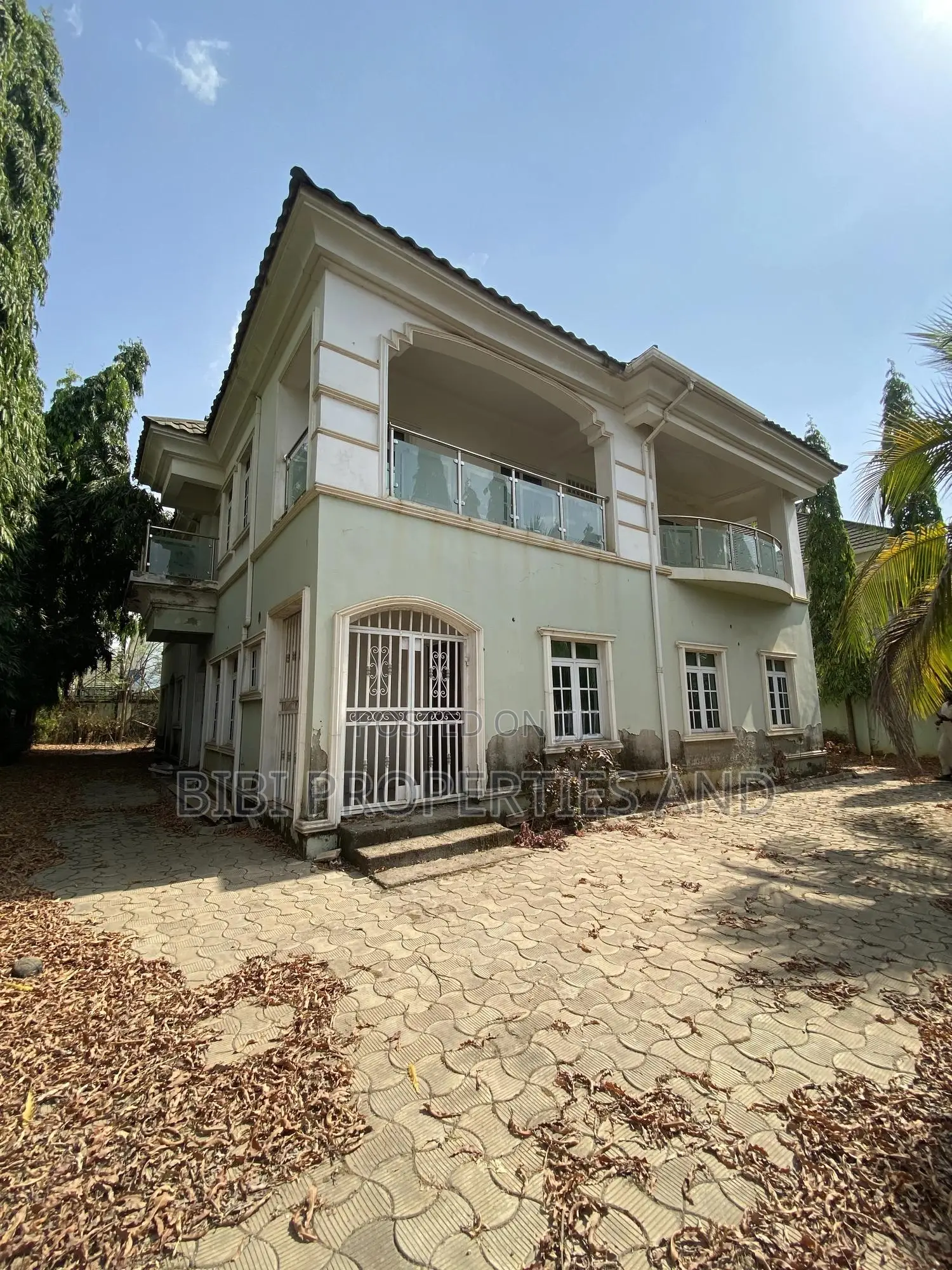 5bdrm Duplex in Wuye for sale