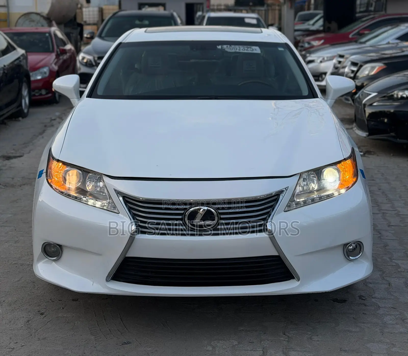 Lexus ES 350 FWD 2013 White