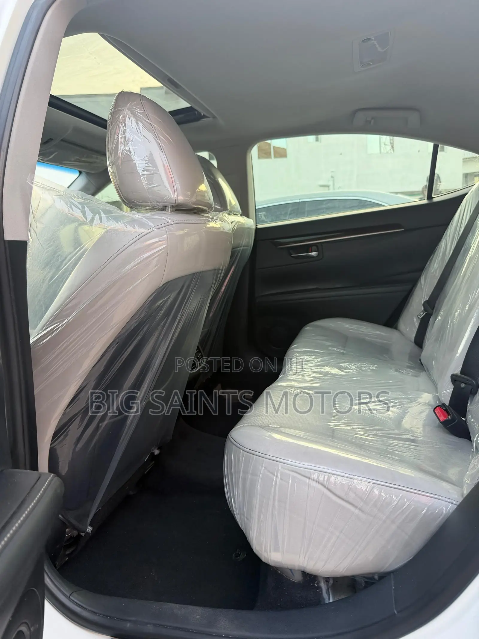 Lexus ES 350 FWD 2013 White