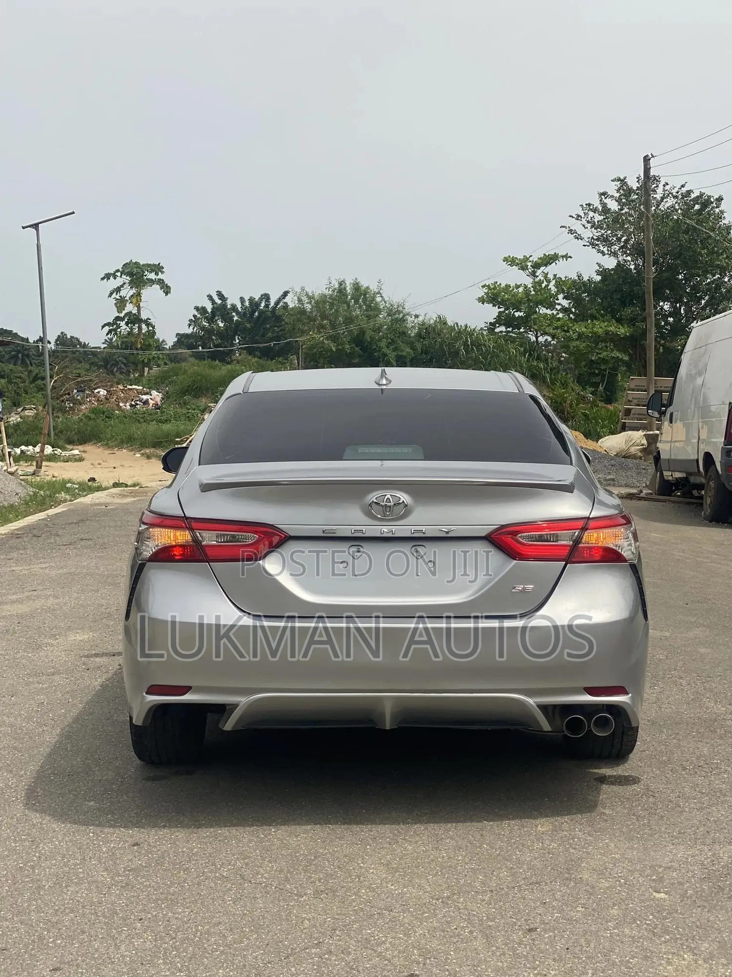 Toyota Camry SE (2.5L 4cyl 8A) 2019 Silver
