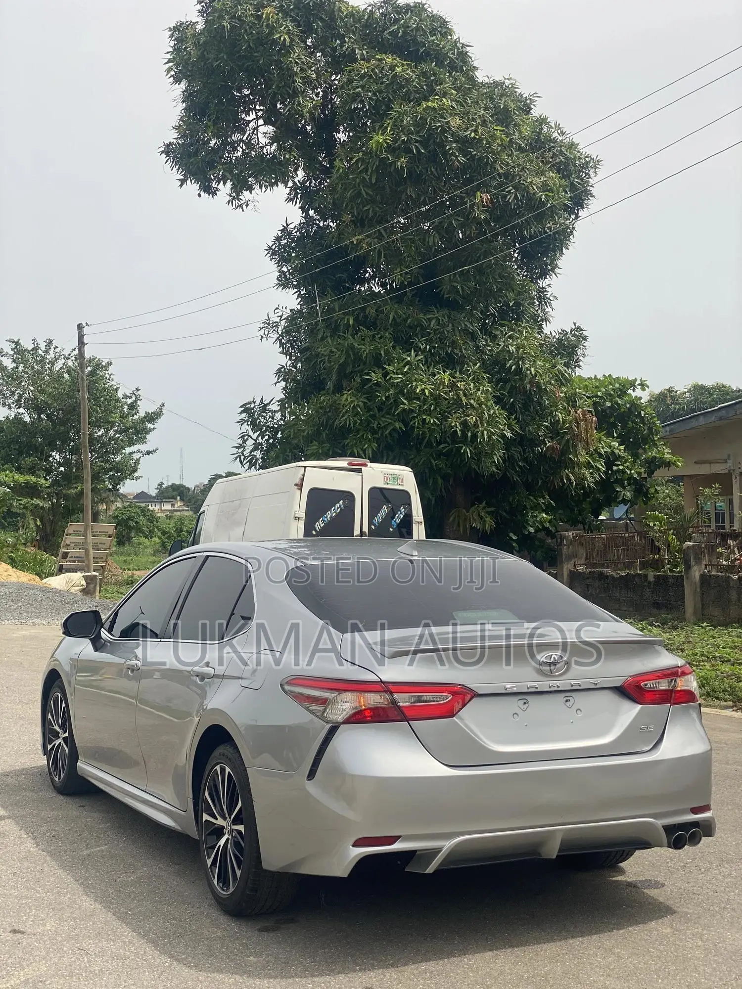 Toyota Camry SE (2.5L 4cyl 8A) 2019 Silver