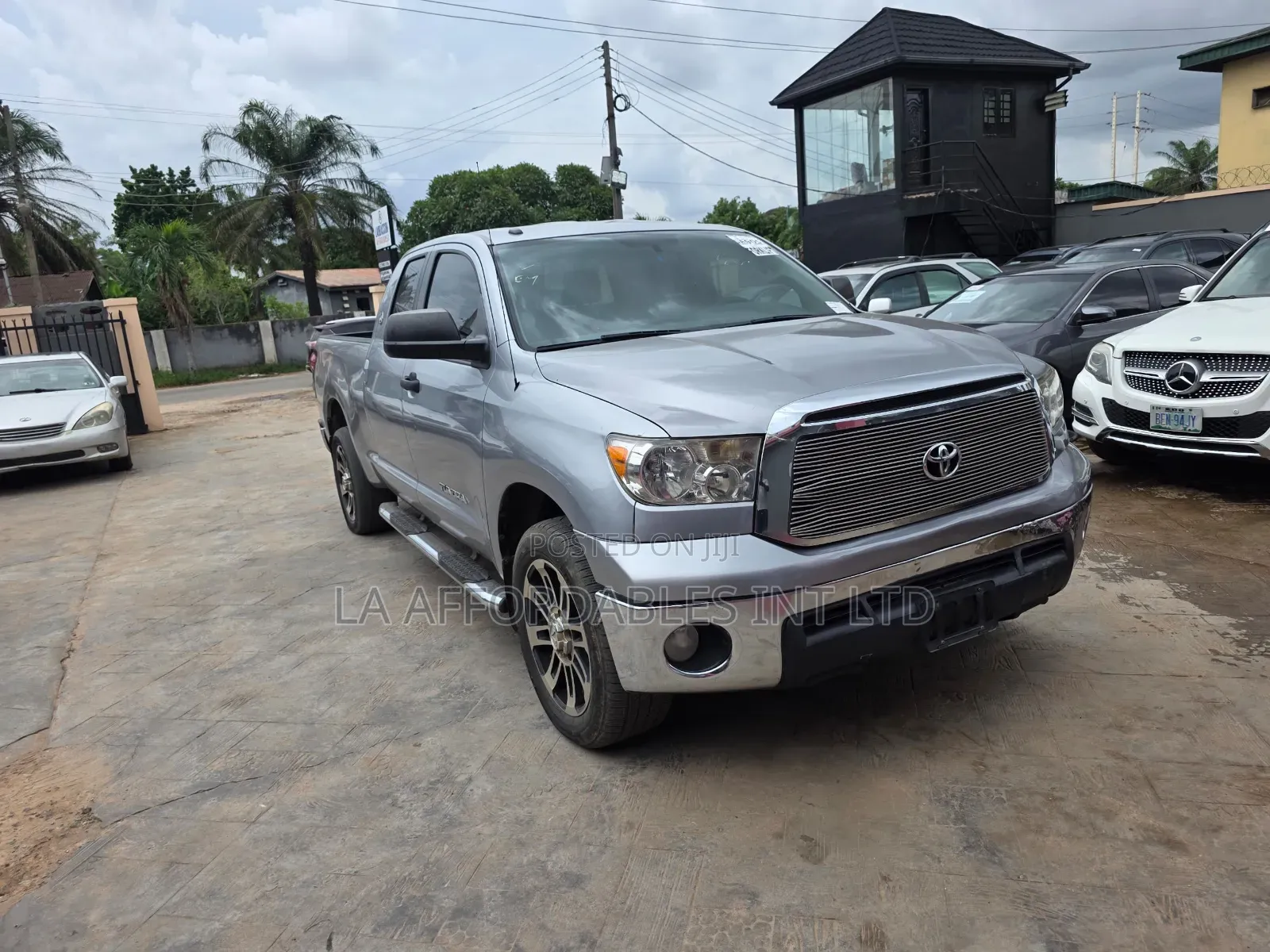 Toyota Tundra 2013 Silver